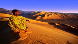 Niger – Alba dall’alto di una duna nel deserto del Temet. Ph Sergio Pessolano