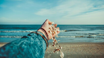 Conchiglie. Il mare come metafora della verità: una storia di introspezione e rivelazioni