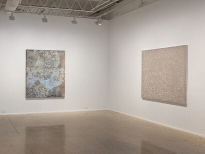 Various artists, Cloud totems, exhibition view. Courtesy of David Klein Gallery