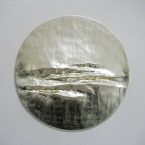 Simon Allen, Offshore, 2014, 153 cm diameter, 12 ct white gold on carved wood