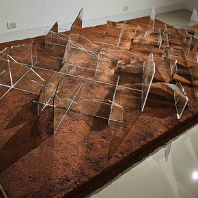 Teja Gavankar, Behind the facade, exhibition view. Courtesy of Sakshi Gallery