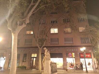 La modificación surgió de un proceso de Reflexión Participativa con el conjunto de agentes del territorio, con el objetivo de trazar la hoja de ruta compartida que pudiera guiar la transformación futura de Poblenou. Rambla del Poblenou 113 - Pere IV 194-200, Barcelona, España