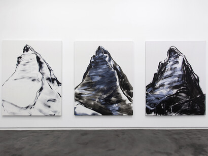 Herbert Brandl, Exhibition view. Courtesy of Heinrich Ehrhardt