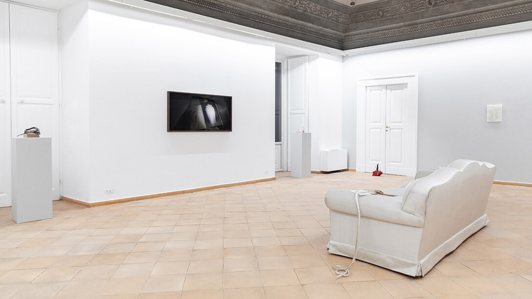 Maria Loboda, Ours to keep, vista della mostra. Per gentile concessione di Vistamare