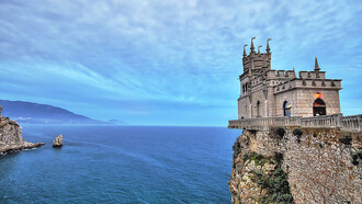 Built in 1912, the Swallow's Nest is one of the Neo-Gothic châteaux fantastiques in Crimea
