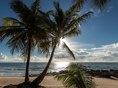 Oltre all'isola principale omonima comprende anche le isole Agalega, Cargados Carajos e Rodrigues