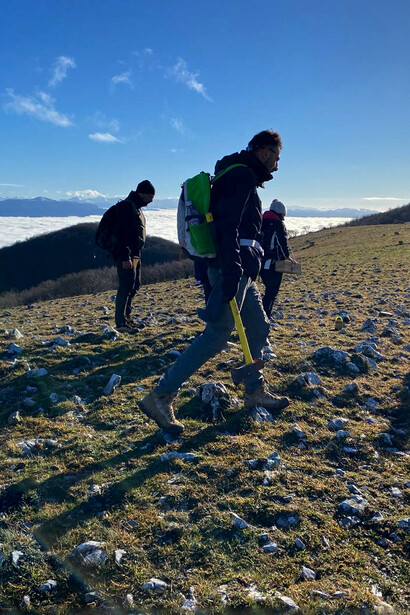 Un territorio straordinario, addolcito da rilievi collinari e contornato dallo smussato crinale appenninico