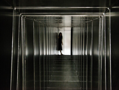 Carsten Höller, Decision Corridors, 2015 © Carsten Höller. Installation View Carsten Höller l Decision, Hayward Gallery, London 2015. Courtesy of the artist, Photo © Linda Nylind