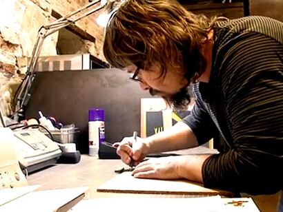 Victor Escandell, in his studio