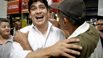Carlos Alvarado, a dos semanas de tomar posesión