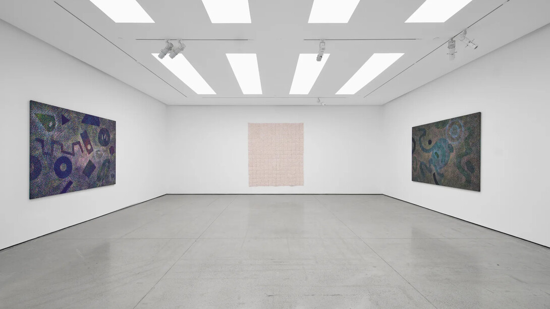 Howardena Pindell, Deep sea, deep space, exhibition view. Courtesy of White Cube