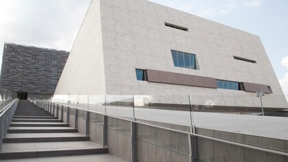 Escaleras de la parte superior de la Ópera de Florencia © Pietro Paolini - TerraProject - Contrasto