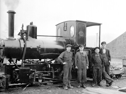 Il meccanismo presenta alcune analogie con le grandi espansioni ferroviarie, caratterizzate da forti afflussi di capitale e aspettative di crescita