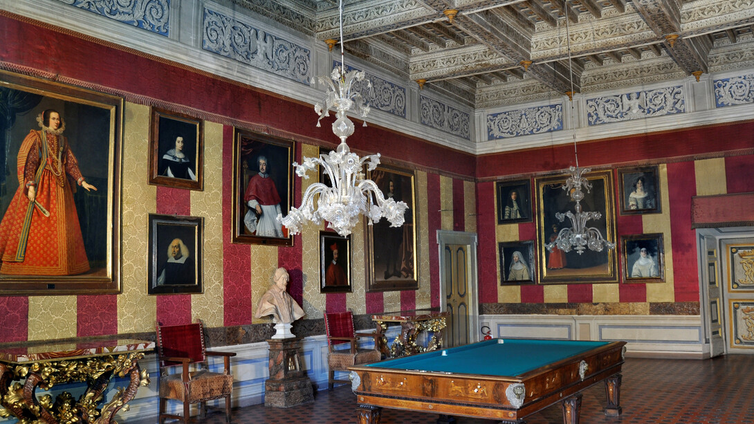 Ariccia, Palazzo Chigi, Salone Giallorosso