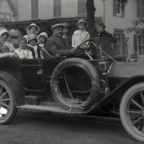 No Dull Days. Courtesy of BYU Museum of Art 