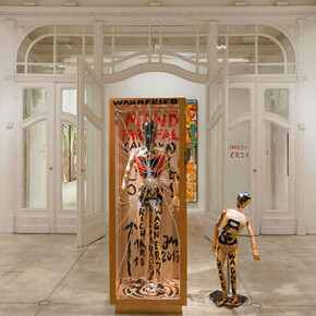 Jonathan Meese, Exhibition view. Courtesy of Galerie Krinzinger