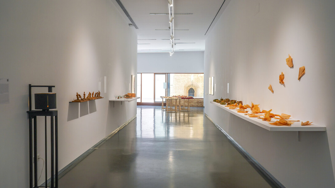 Various artists, Corpus. Notas sobre escultura, movimiento y performatividad, exhibition view. Courtesy of Alarcón Criado Gallery