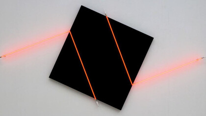 François Morellet. Contresens n°2 (2015), 2 angles of red neon and acrylic on canvas on wood, ed 3/3, 133 x 274 cm (panel 100 x 100 cm). Courtesy of the artist/Annely Juda Gallery, London.
