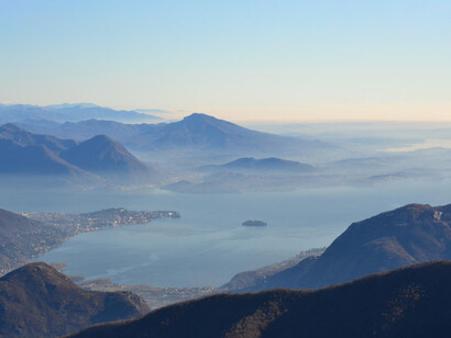 Ornavasso (Verbano-Cusio-Ossola), panorama con il Lago Maggiore sullo sfondo