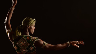 Bailarín de la danza del vientre