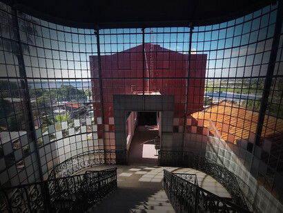 Acceso a las salas de conferencias del Centro Cultural de la República El Cabildo, Asunción, Paraguay