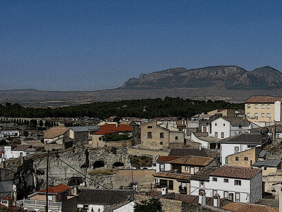 Esteban hubiera quedado como un héroe ante los ojos de Angelines, como un Aquiles o como otro Héctor; pero no, no ha sido el caso, por suerte nadie se atragantó y por desgracia, en el duelo venció Matía, pueblo andaluz, España