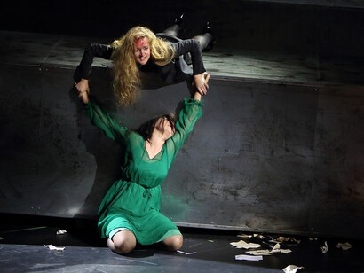 «La juive»: Ópera Estatal de Baviera (2016), producción de Calixto Bieito con Aleksandra Kurzak en el papel de Rachel y Roberto Alagna en el de Eléazar