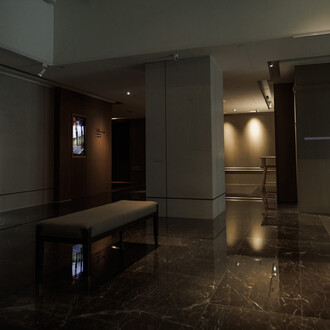 Viriya Chotpanyavisut, Moving in relation, exhibition view. Courtesy of Gallery Ver