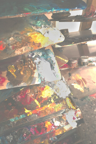 Pittura, arte. Tutto questo esprime in pieno la sua personalità eclettica, come la sua arte