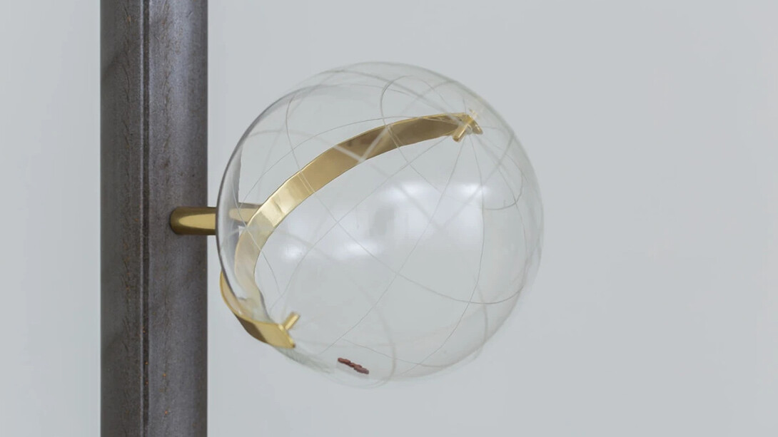 Anna Bella Geiger, Rolo ocidental com 5 mapinhas pintados a mão em Planisférios ditos Modernos, 2016. Cortesia de Nara Roesler