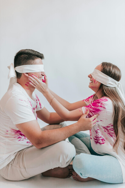 Conocer personas a través de estas plataformas implica navegar entre la inmediatez, la exhibición y el juicio rápido