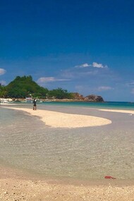 Bantigue Sandbar Island © Alma Reyes