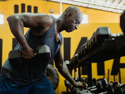 No ano passado, o tédio em fazer musculação na academia me fez refletir se conseguiria continuar. Se teria energia psíquica para seguir naquelas sessões intermináveis e entediantes de levantamento de pesos