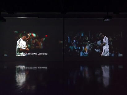Douglas Gordon, Magic is sometimes very close to nothing at all, exhibition view. Courtesy of Gagosian Gallery