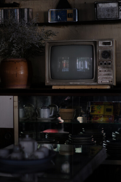 An old television set