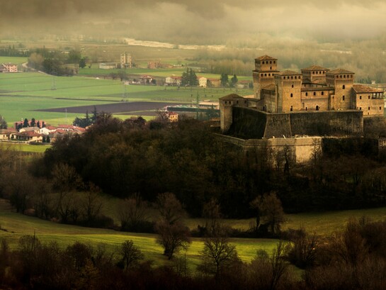 Il castello di Torrechiara, Parma, Italia, in una foto di Lara Zanarini