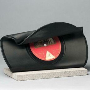 Objets & collages. Courtesy of Galerie Lelong