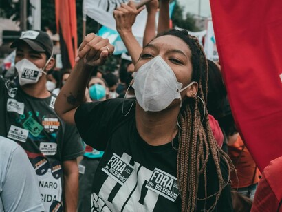 Perceba que, a esquerda brasileira, perdeu suas principais pautas nacionais, restando algumas pautas de costumes que são um tanto quanto impopulares fora desse espectro político. Pautas de costume podem gerar engajamento em redes sociais ou em jantares familiares, mas elas sozinhas não levam eleições







