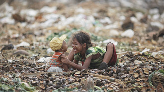 Inflación, desempleo y pobreza provocan contracción de la economía