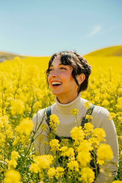 Campo di fiori. L'amore come essenza divina: abbracciando la propria natura amorosa per una vita piena e appagante