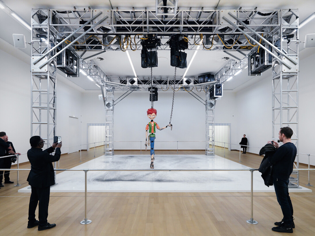 Jordan Wolfson, Exhibition view. Courtesy of Stedelijk