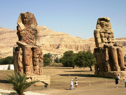 I colossi di Memnone, rappresentano il faraone Amenhotep III, Tebe, Luxor, Egypt