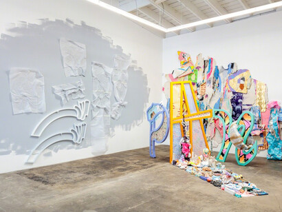 Infinite Present, Exhibition view. Courtesy of Baert gallery