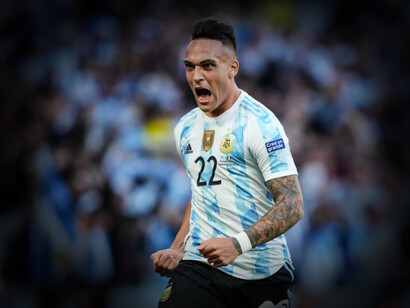 Lautaro Martínez celebrando un tanto ante Italia en la copa «Finalissima»