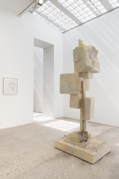 Rachel Harrison, The Friedmann equations, exhibition view. Courtesy of Greene Naftali Gallery