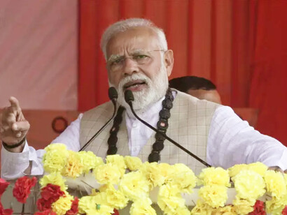 PM Modi addressing the crowd at Thakurnagar