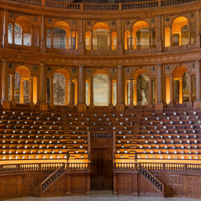 Fotografía de la exhibición Fornasetti, Theatrum Mundi