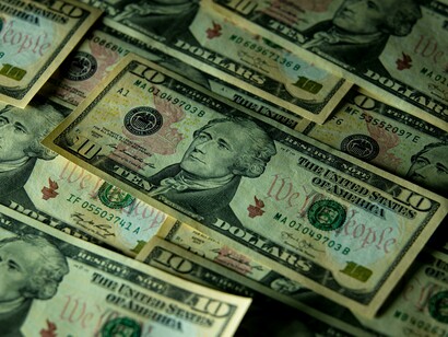 À indústria farmacêutica privada fica o seguinte conselho: não pensem apenas no capitalismo, a vida está acima de qualquer argumento económico