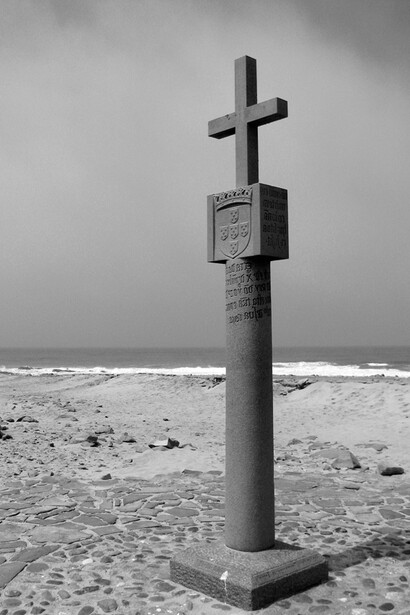 Réplica do padrão colocado por Diogo Cão no Cabo da Cruz, atual Namíbia, por volta de 1485-1486