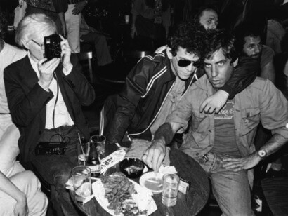 John Cale e Lou Reed insieme a Andy Warhol